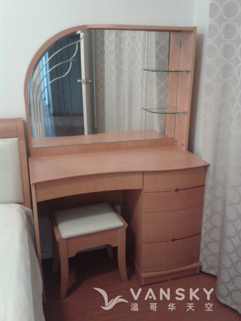 260403225659_MBedroom 2.jpg